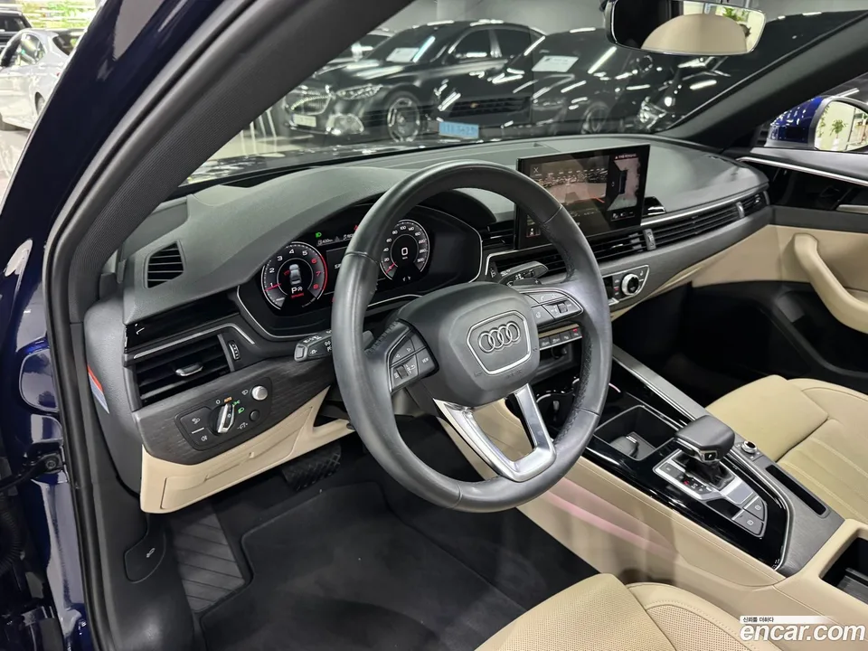 Audi A4 40 TFSI 2023 — thumbnail 2