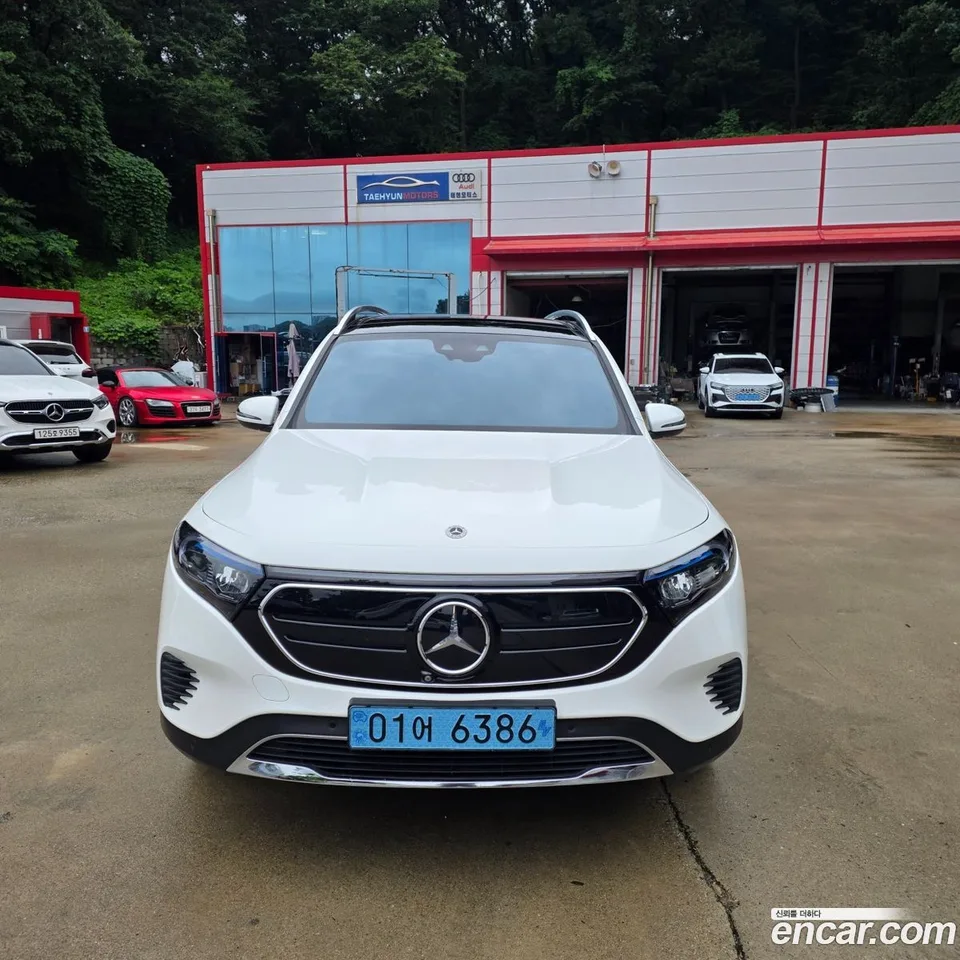 Mercedes-Benz EQB EQB300 4MATIC 2024 — photo 1, buy with delivery to Moscow