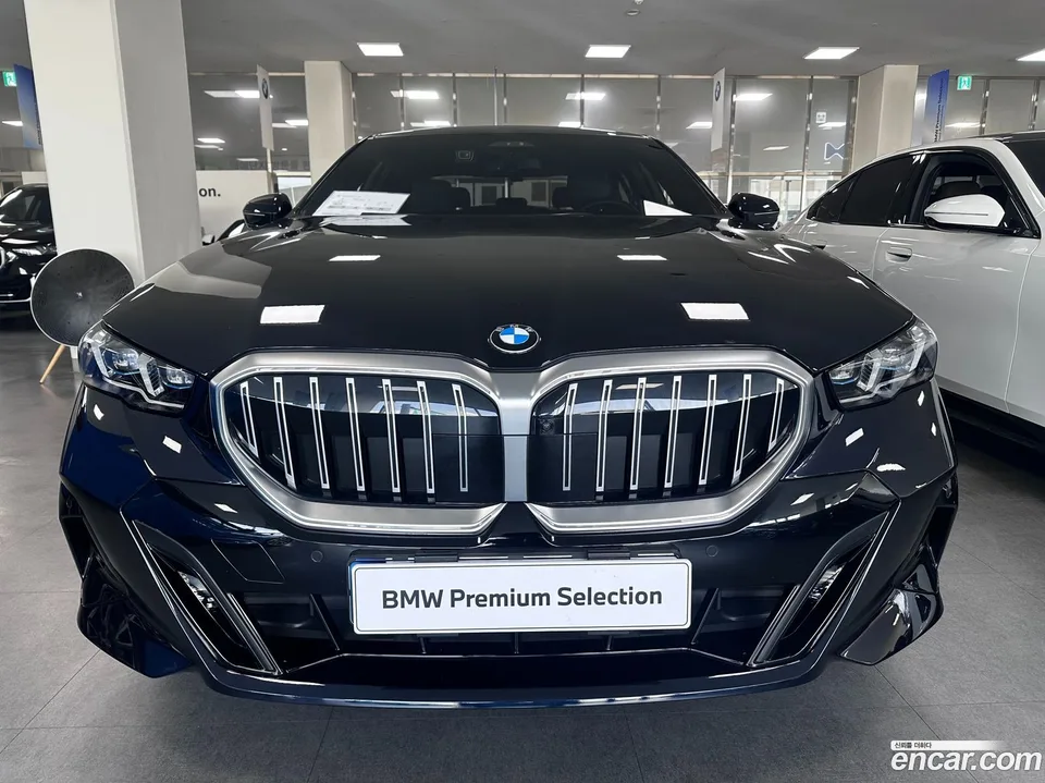 BMW 5 Series 2024