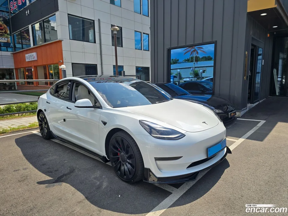Tesla Model 3 2022