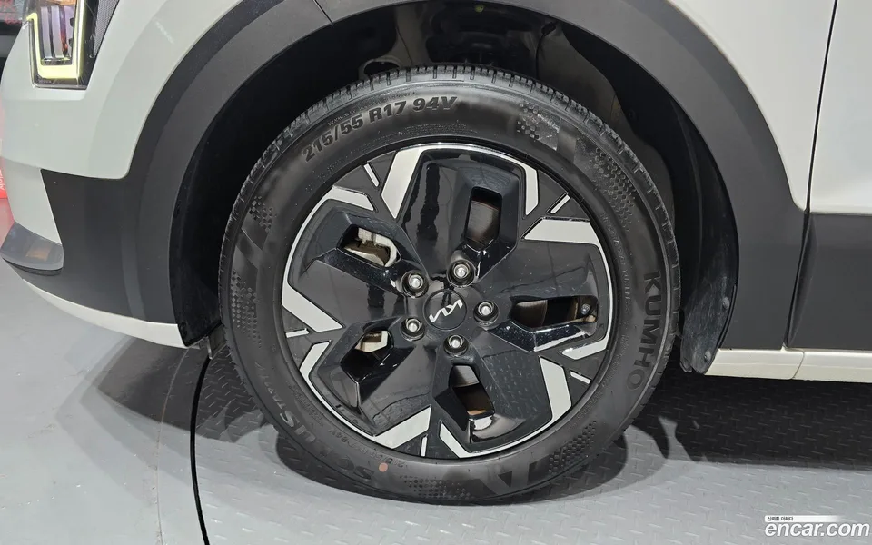 Kia Niro EV 2023 — миниатюра 5