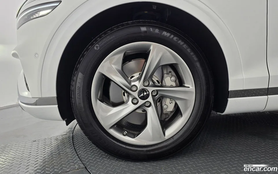 Genesis GV70 2.5T 2WD 2025 — миниатюра 2