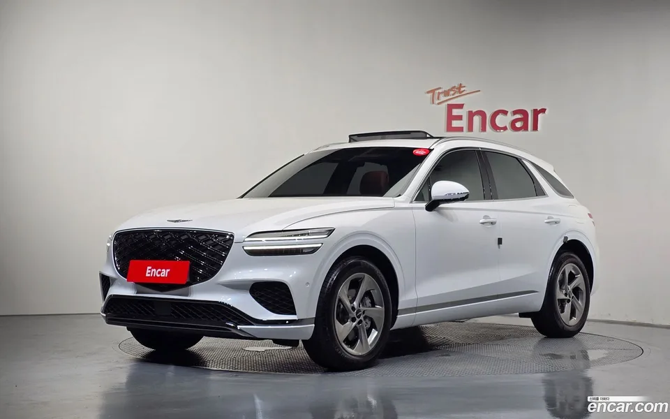 Genesis GV70 2.5T 2WD 2025 — фото 1, купить с доставкой в Москву