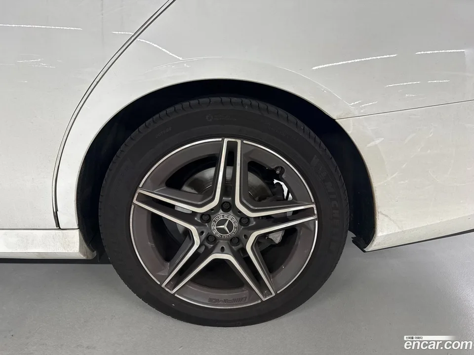 Mercedes-Benz E-Class E250 AMG Line 2023 — миниатюра 2