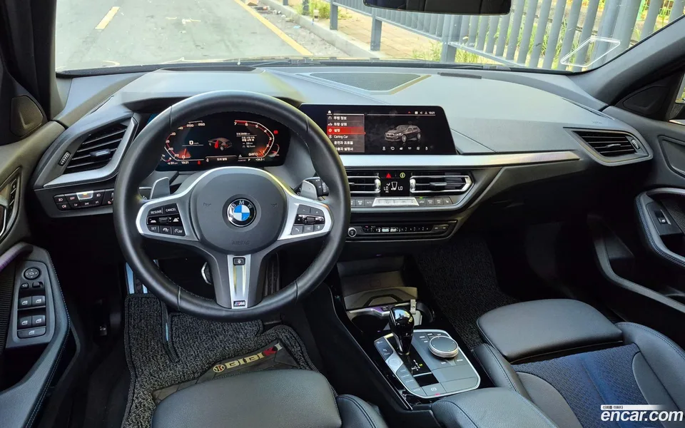 BMW 1 Series 120i M 2024 — миниатюра 2