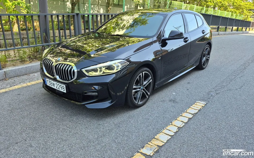 BMW 1 Series 120i M 2024 — фото 1, купить с доставкой в Москву