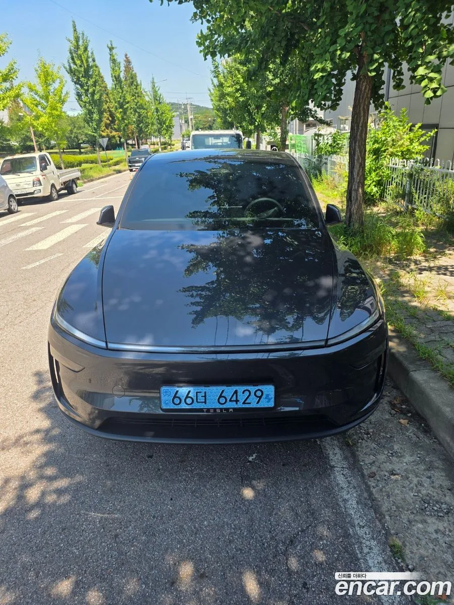 Tesla Model Y 2026