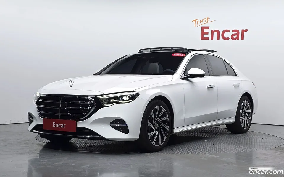 Mercedes-Benz E-Class 2024