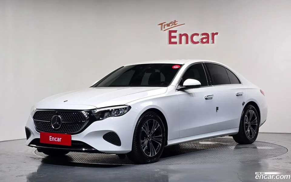 Mercedes-Benz E-Class 2024