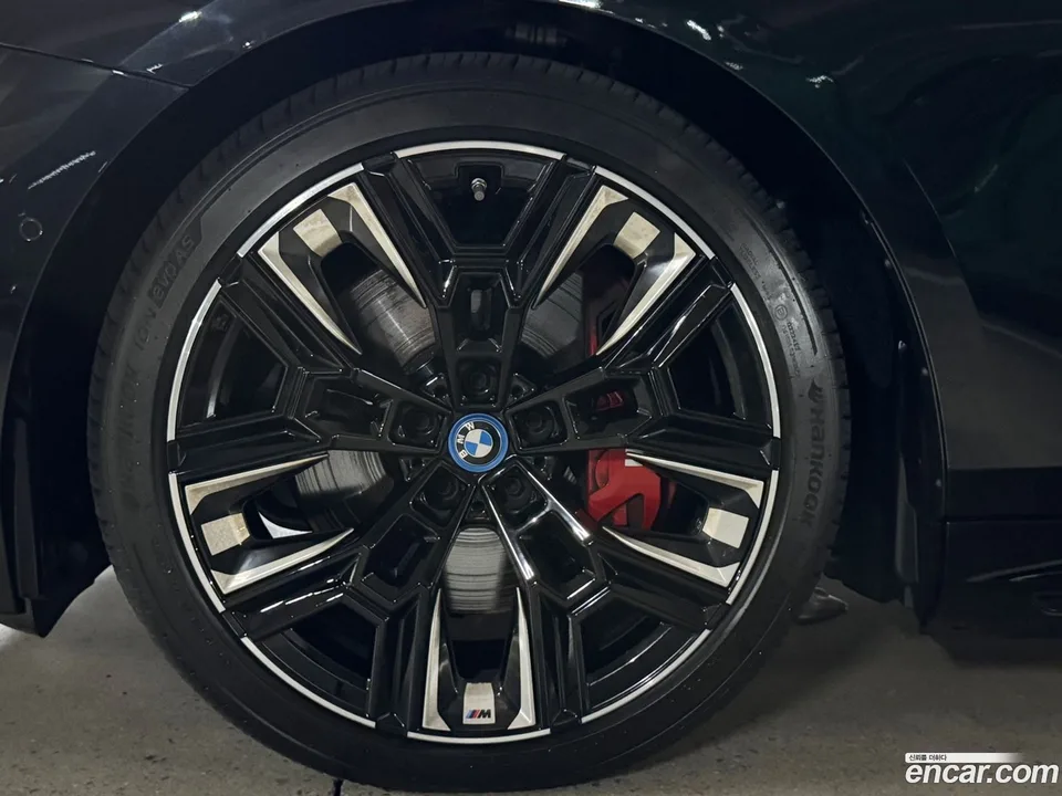 BMW i5 M60 xDrive 2025 — миниатюра 2