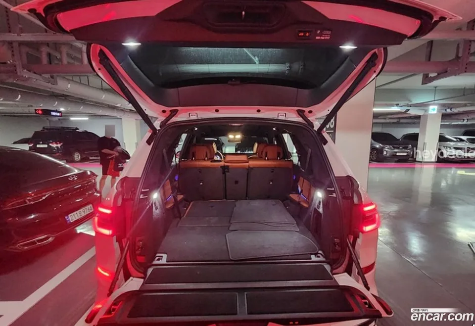 BMW X7 xDrive 40i M 7 2024 — миниатюра 2