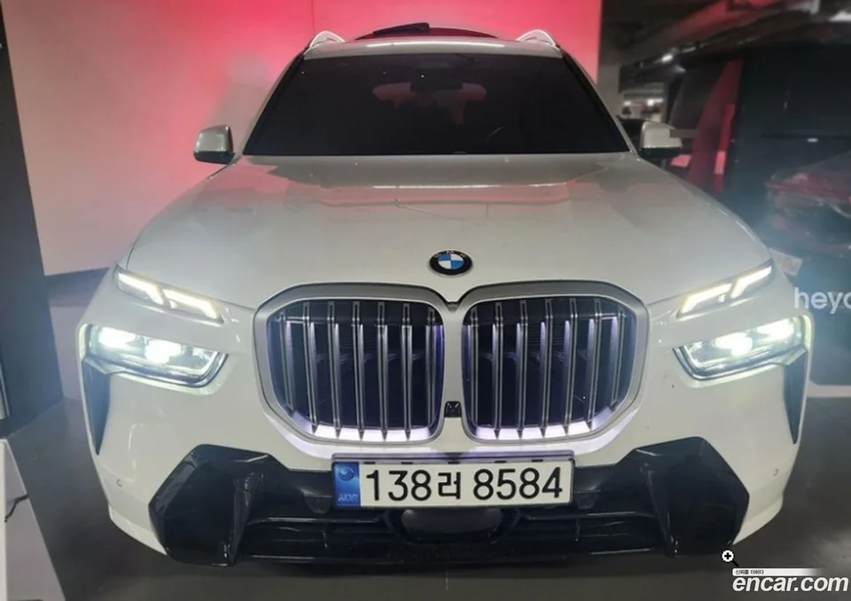 BMW X7 xDrive 40i M 7 2024 — фото 1, купить с доставкой в Москву