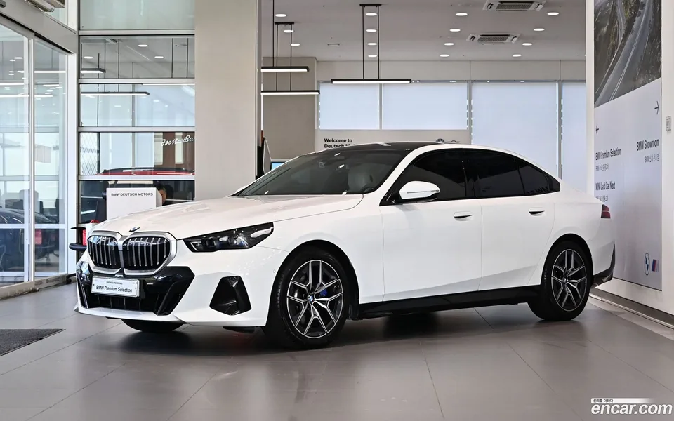 BMW 5 Series 2025