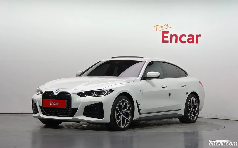BMW i4 eDrive40 M 2023 — фото 1, купить с доставкой в Москву