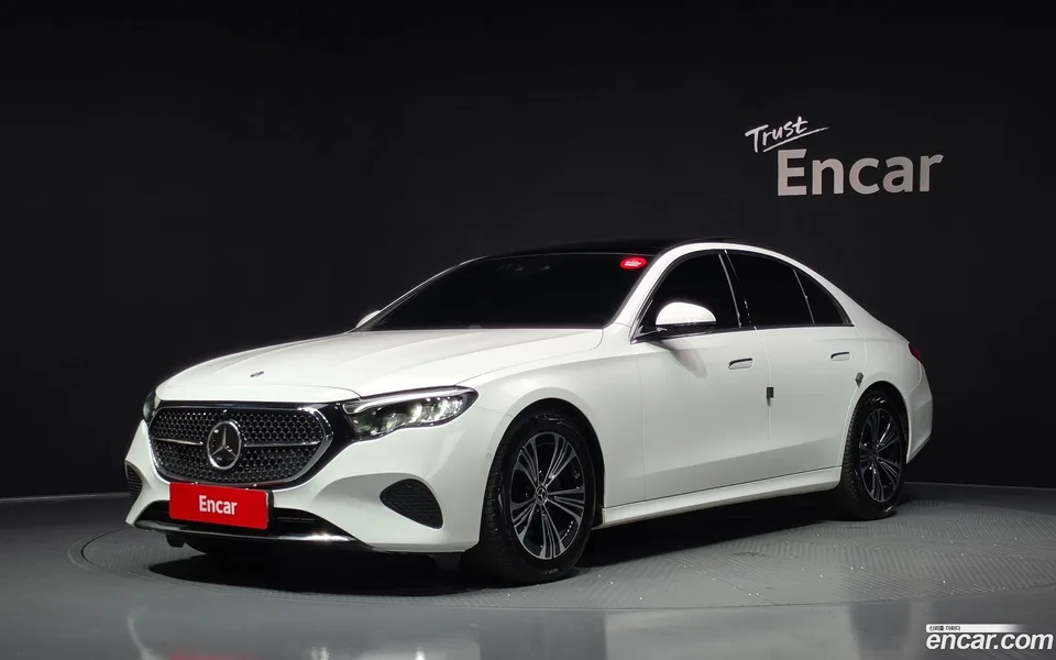 Mercedes-Benz E-Class 2024