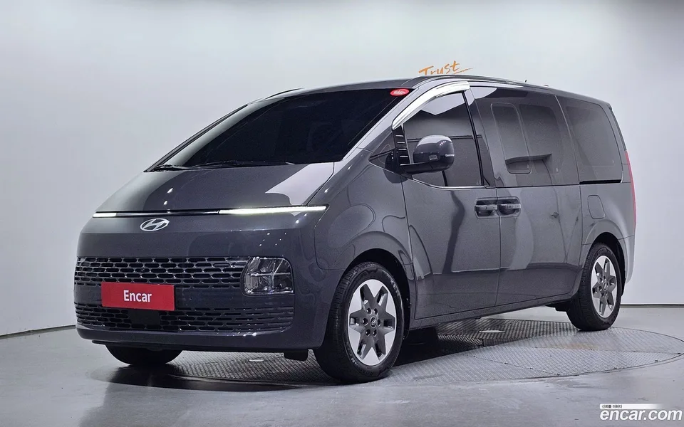 Hyundai Staria 2025