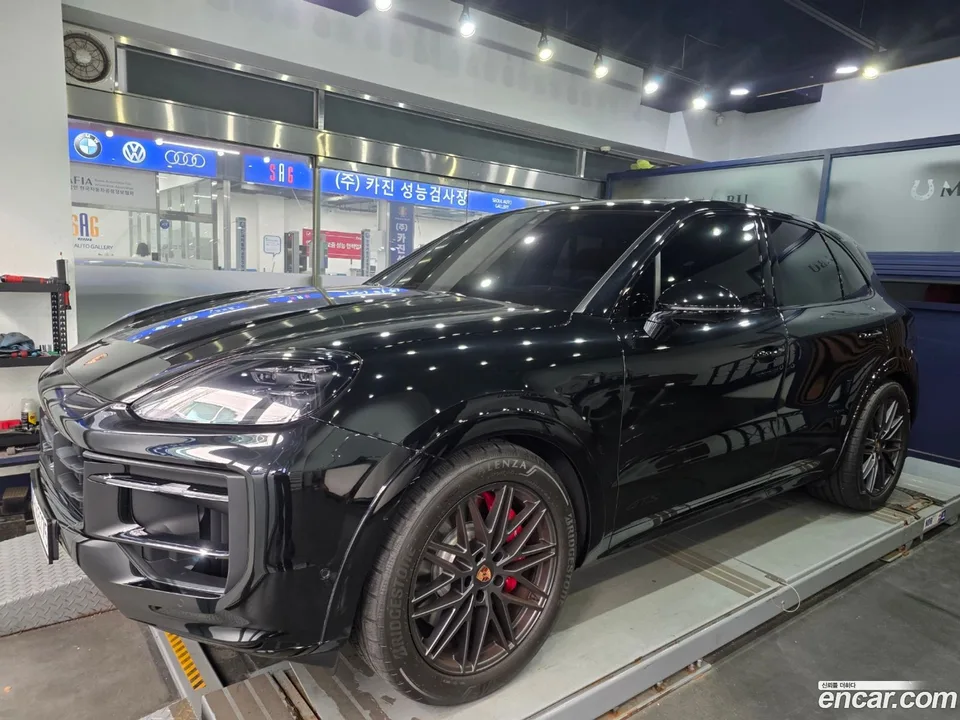 Porsche Cayenne 2025