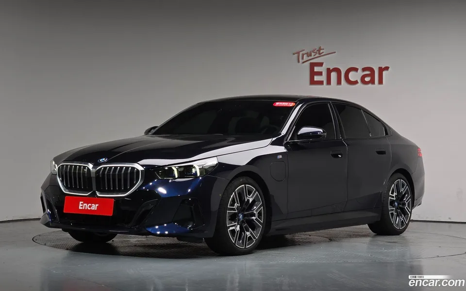 BMW 5 Series 2024