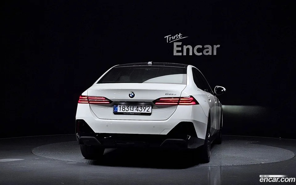 BMW 5 Series 523d M 2025 — миниатюра 4