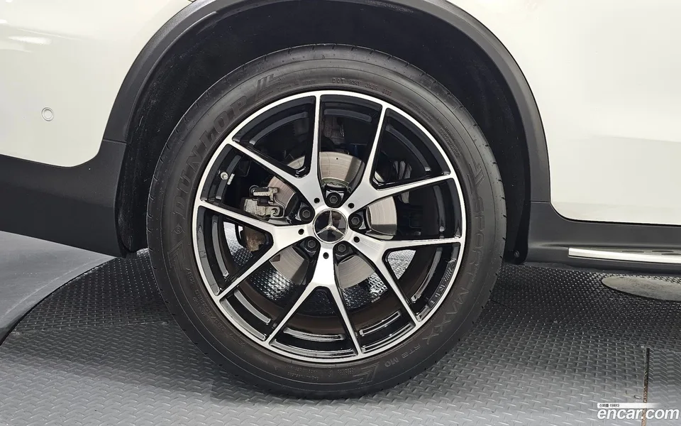 Mercedes-Benz GLC-Class AMG GLC43 4MATIC 2022 — миниатюра 2