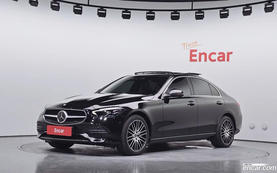 Mercedes-Benz C-Class 2024