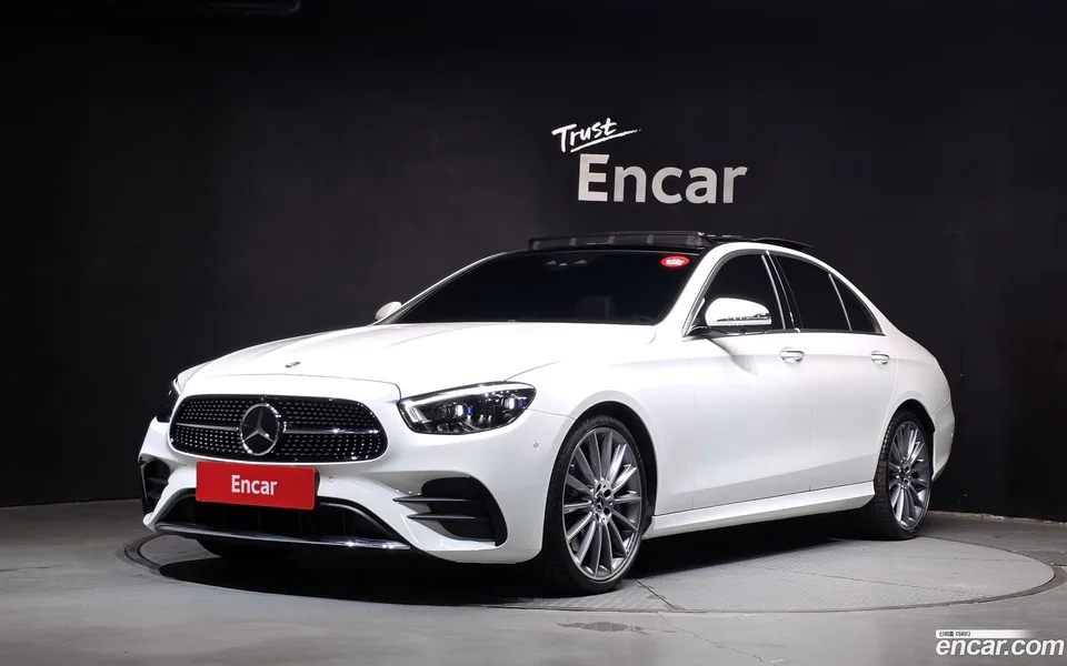 Mercedes-Benz E-Class 2022