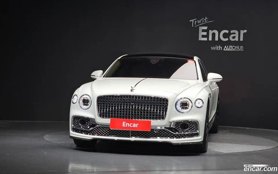 Bentley Flying Spur 4.0 2024 — миниатюра 3