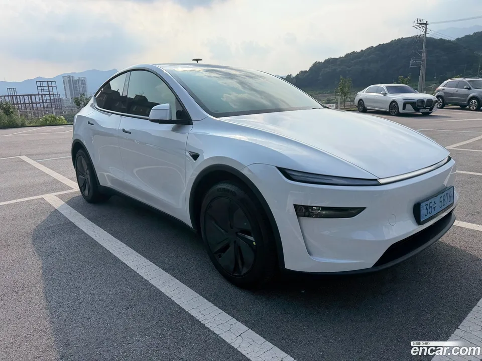Tesla Model Y 2026