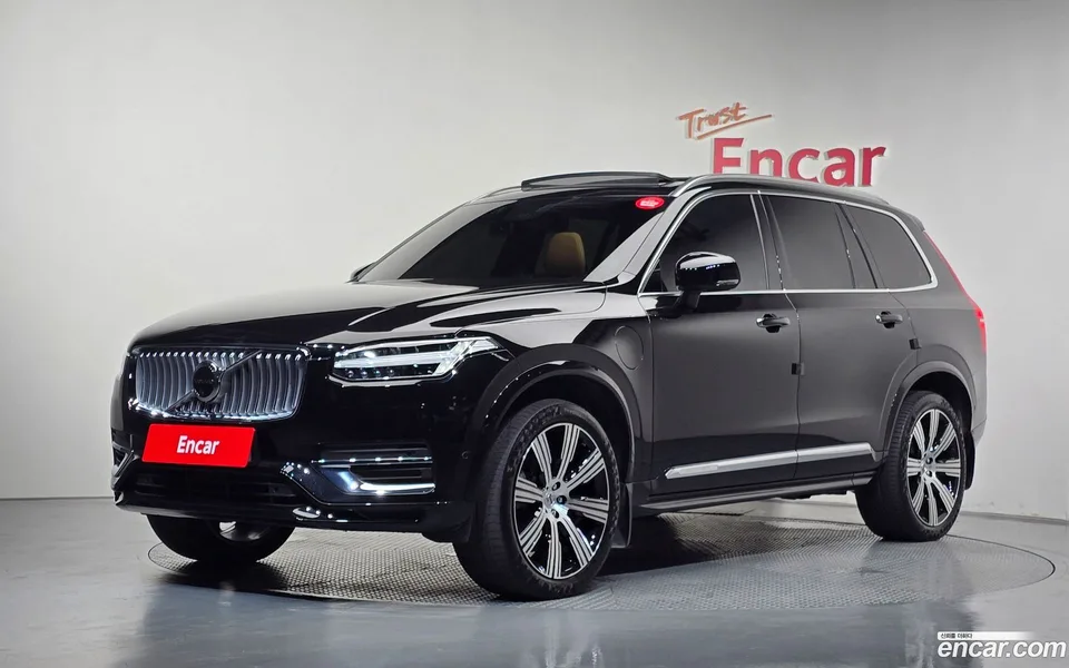 Volvo XC90 T8 2023 — фото 1, купить с доставкой в Москву