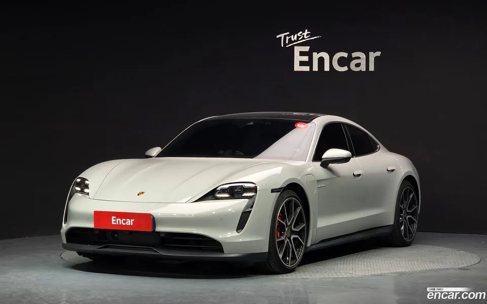 Porsche Taycan 2024
