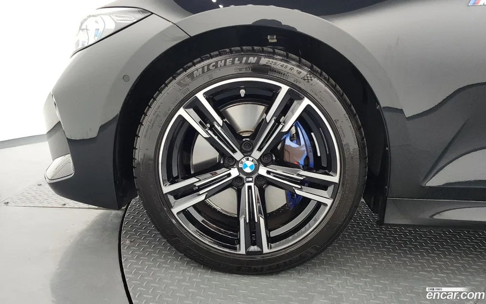 BMW 3 Series 320i M 2026 — миниатюра 2