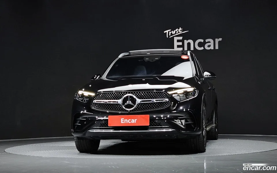 Mercedes-Benz GLC-Class GLC300 4MATIC AMG Line 2023 — миниатюра 3
