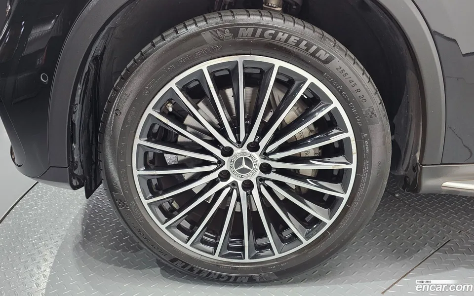 Mercedes-Benz GLC-Class GLC300 4MATIC AMG Line 2023 — миниатюра 5