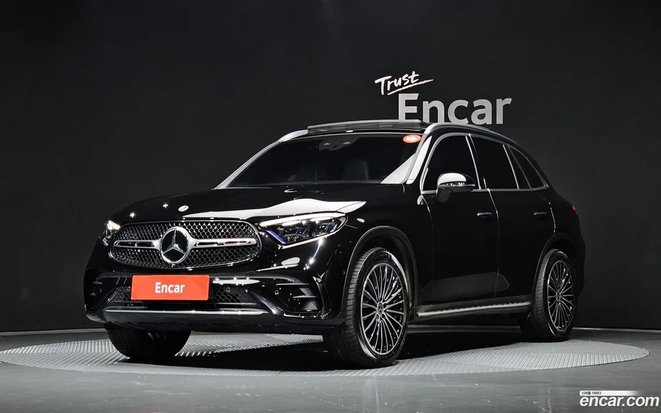 Mercedes-Benz GLC-Class 2023