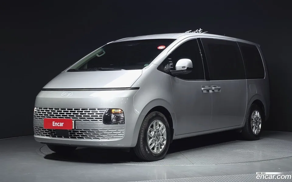 Hyundai Staria 2025