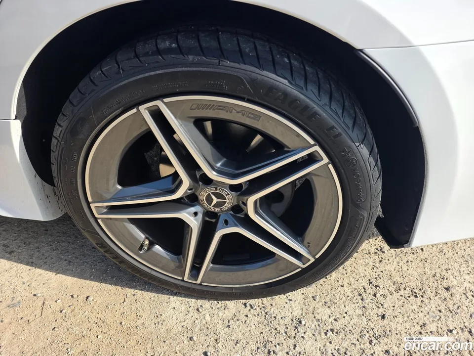 Mercedes-Benz CLS-Class CLS300d 4MATIC 2023 — thumbnail 2