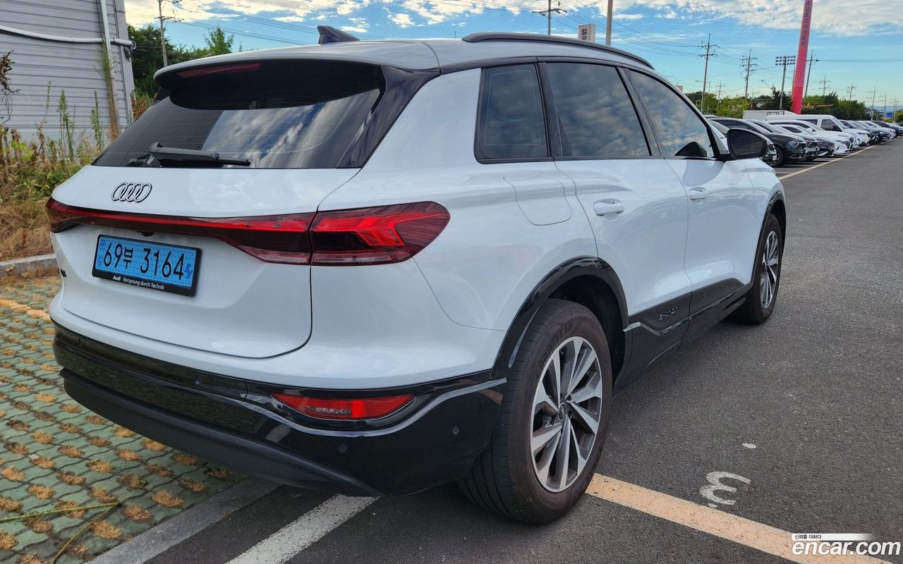 Audi Q6 e- 2025 — 4