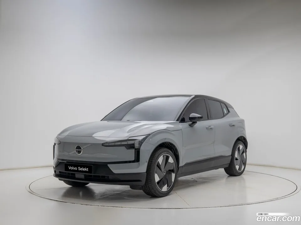 Volvo EX30 2025 — фото 1, купить с доставкой в Москву