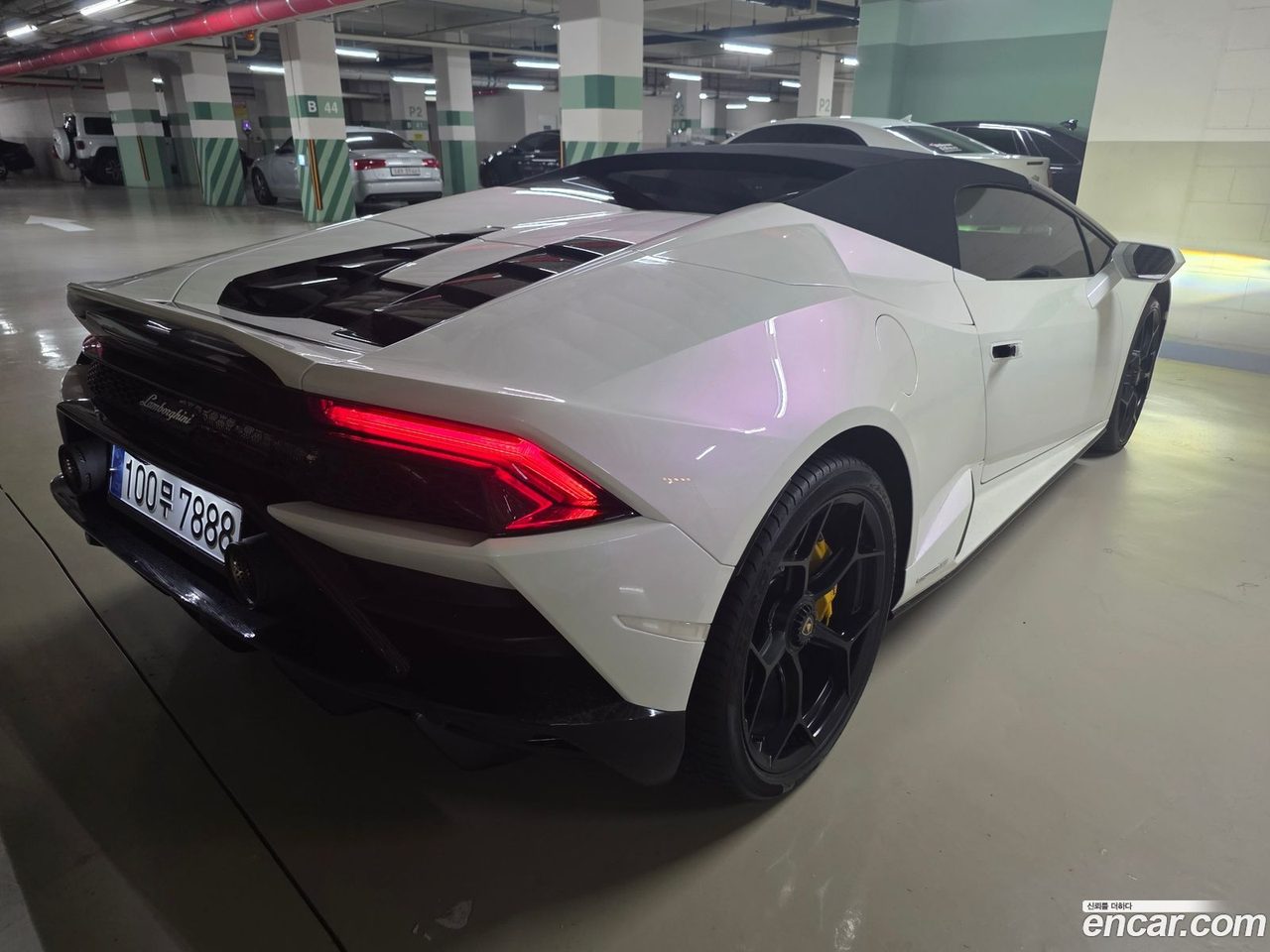 Lamborghini Huracan 2023 — 3