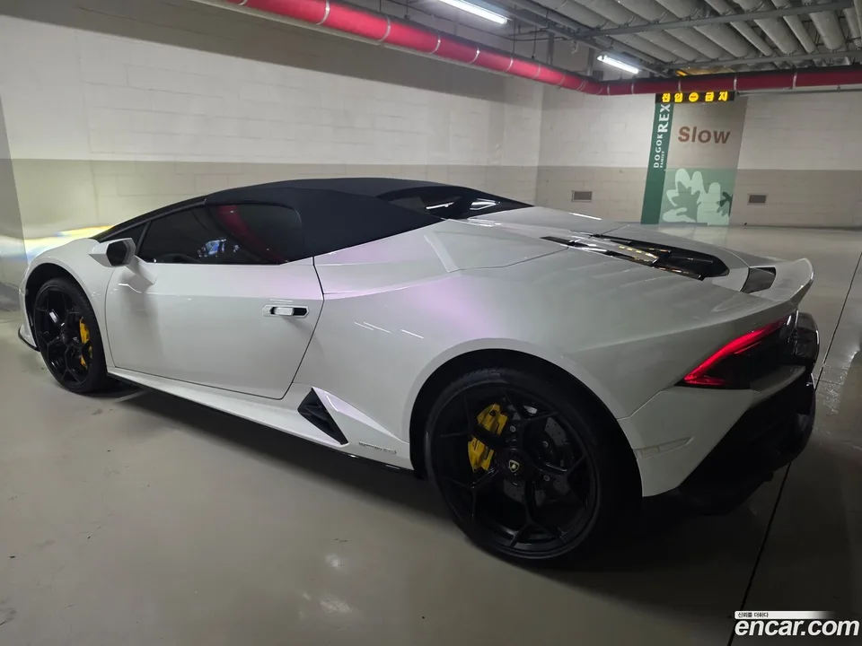 Lamborghini Huracan LP640-4 2023 — миниатюра 4