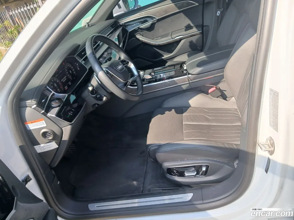 Audi A8 55 TFSI LWB 2023 — миниатюра 2