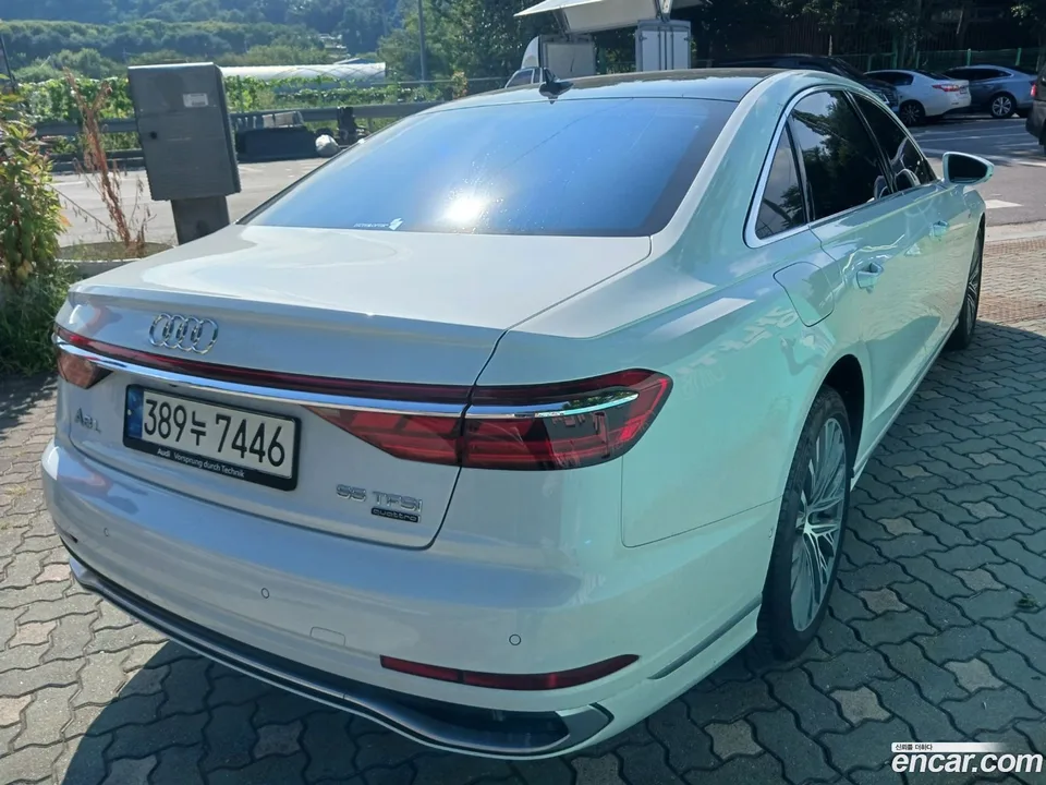 Audi A8 55 TFSI LWB 2023 — миниатюра 4