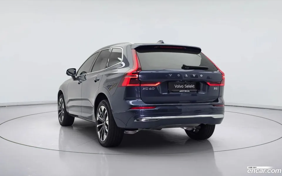 Volvo XC60 B5 2026 — миниатюра 4