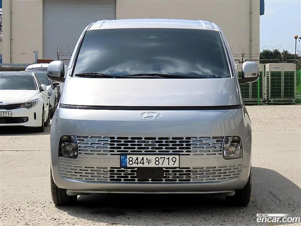 Hyundai Staria 2024
