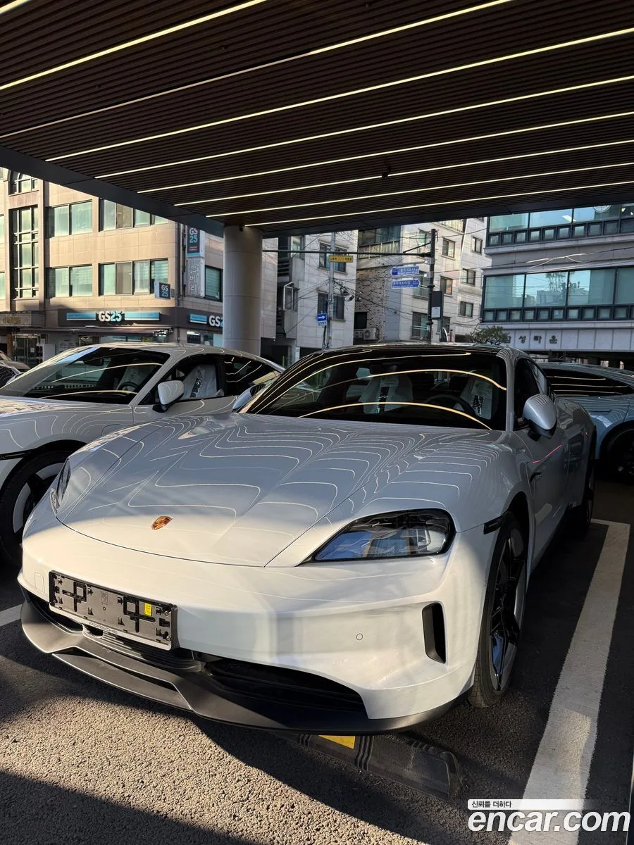 Porsche Taycan 2026