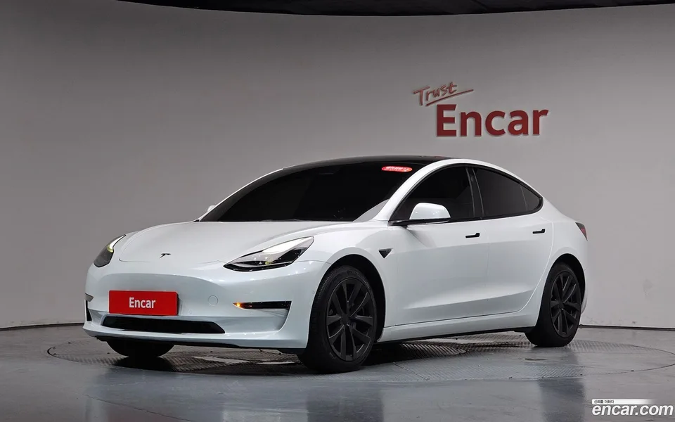 Tesla Model 3 2022