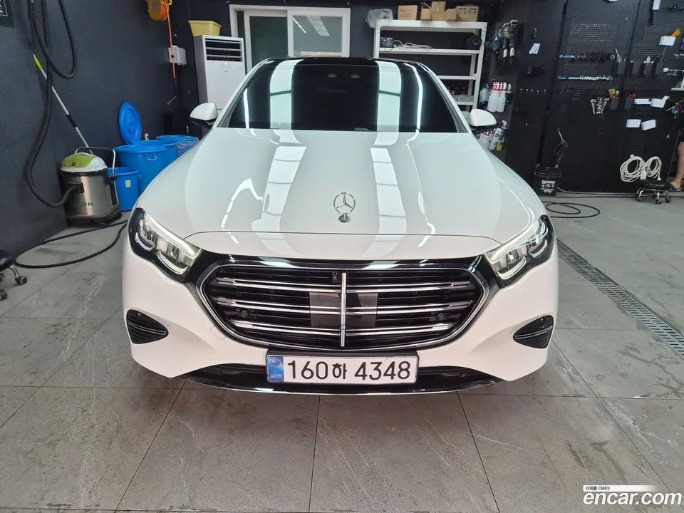 Mercedes-Benz E-Class 2024