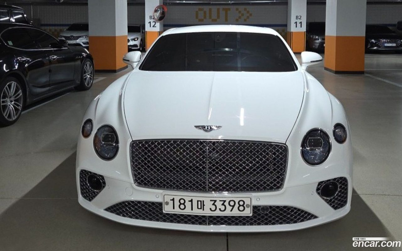 Bentley Continental GT 2023 — 3