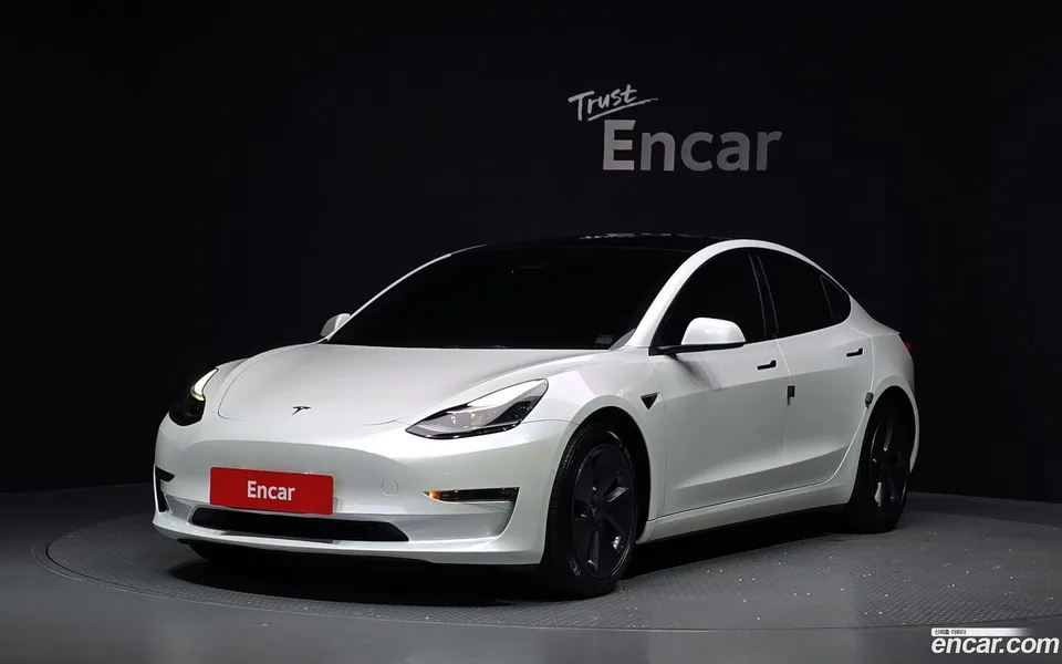Tesla Model 3 2022