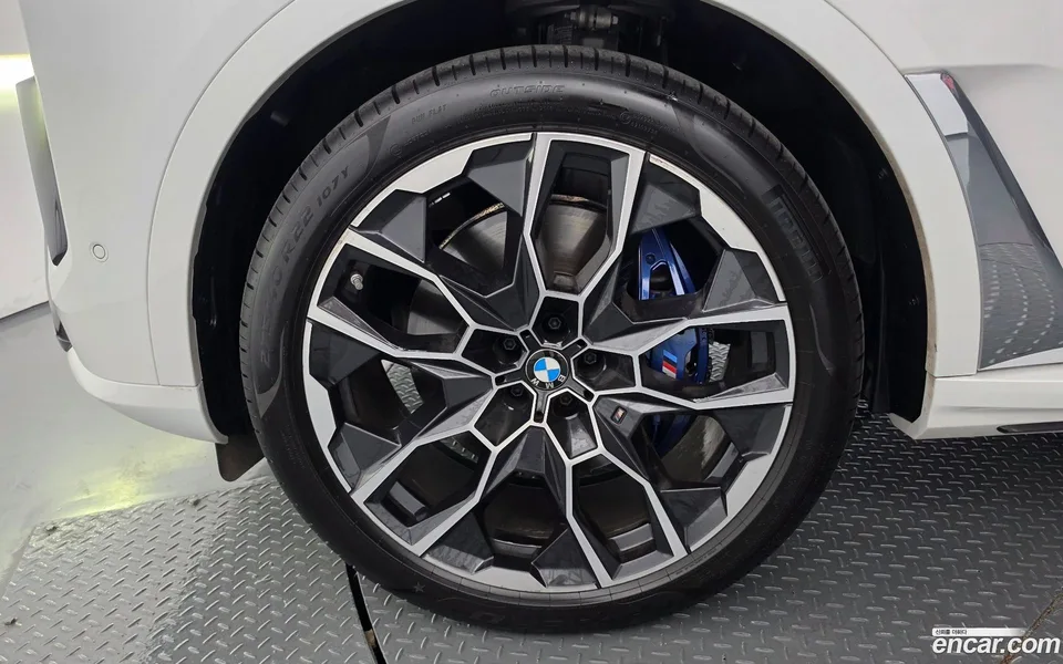 BMW X7 xDrive 40d M 6 2025 — thumbnail 5